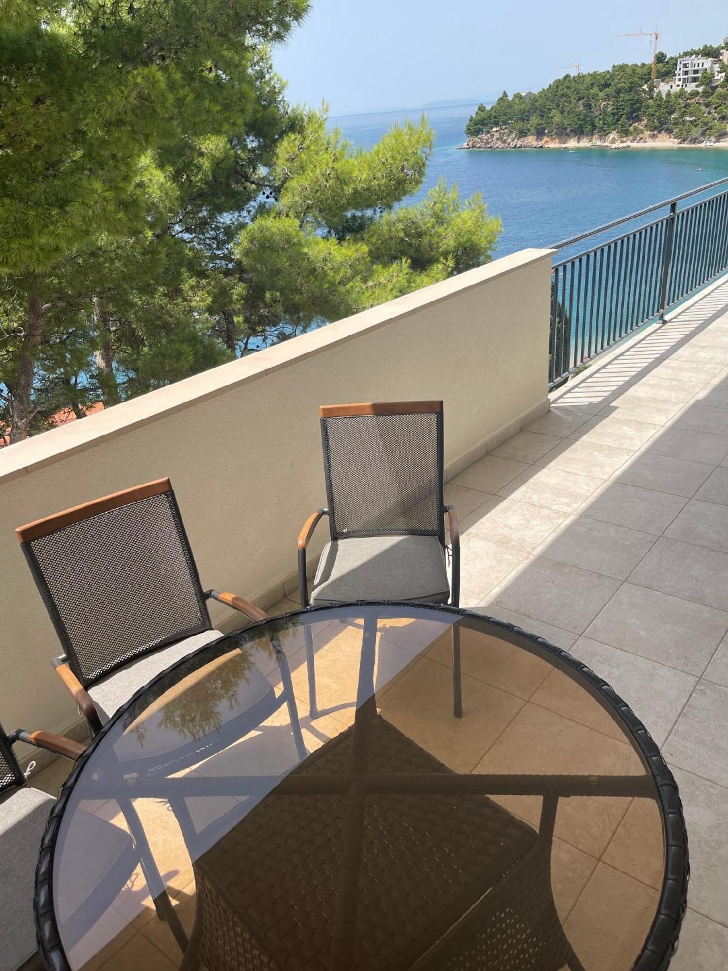 Apartments Domani Омиш Экстерьер фото