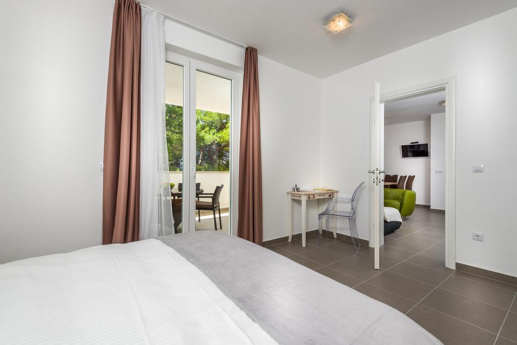 Apartments Domani Омиш Номер фото